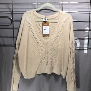 Cropped Cable Pullover